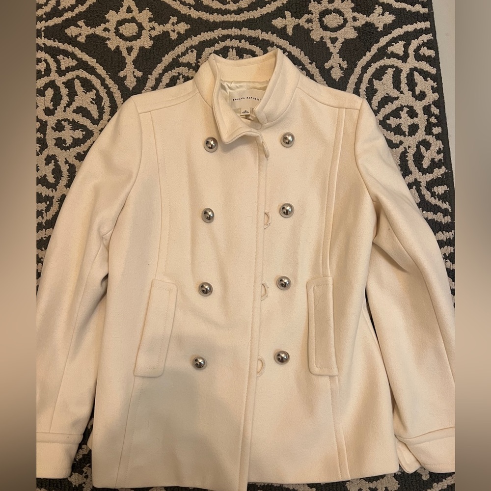Banana Republic women’s ivory peacoat. Size M